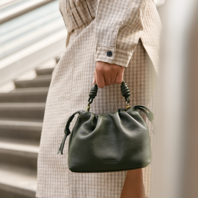 (c) O MY BAG